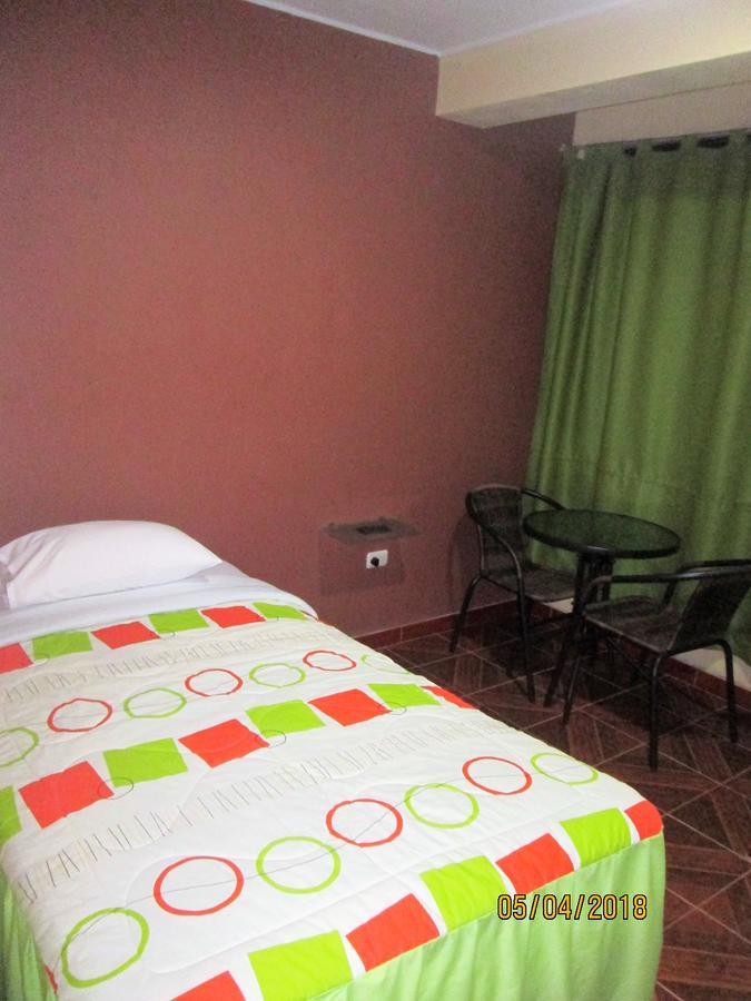 Hostal Caprichos Huacho Luaran gambar