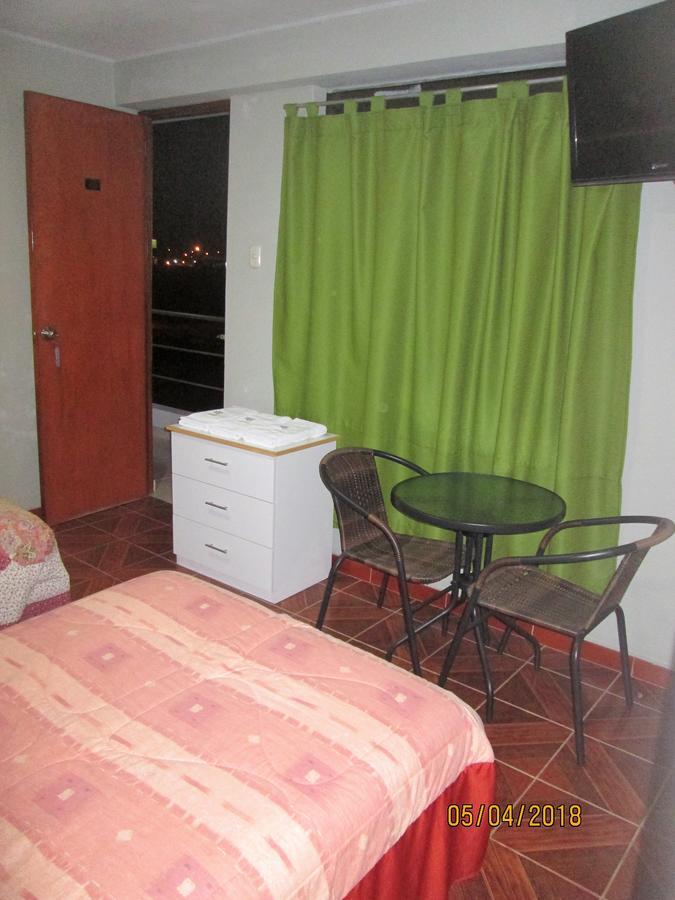 Hostal Caprichos Huacho Luaran gambar